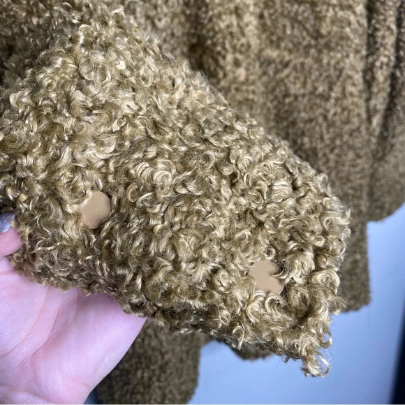 WeWoreWhat Tan Olive Oversized Faux Fur Teddy Shacket Jacket Size Medium Large - Picture 8 of 12